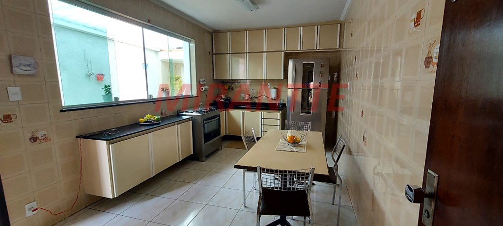 Casa terrea de 232m² com 4 quartos em Santana