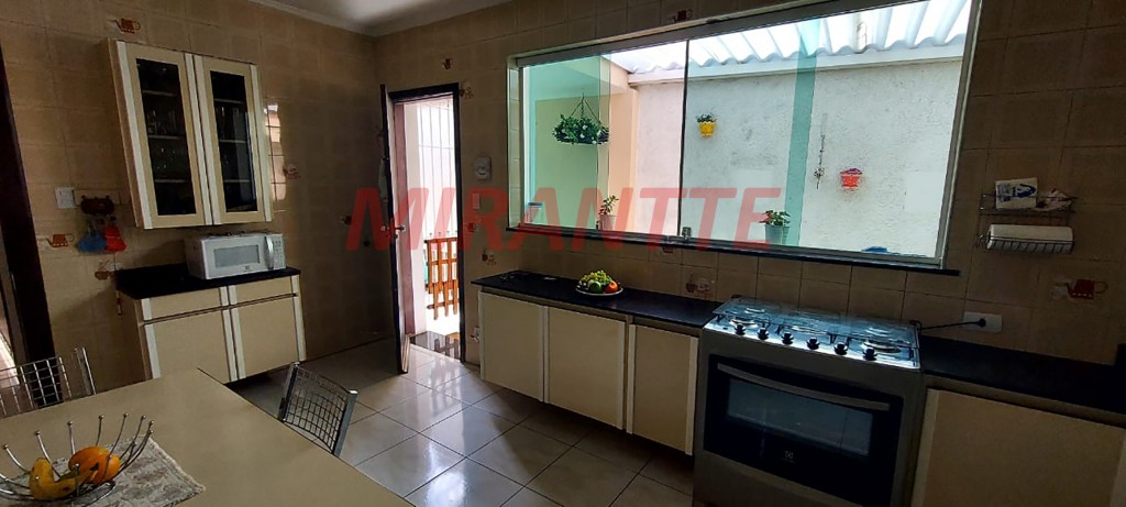 Casa terrea de 232m² com 4 quartos em Santana
