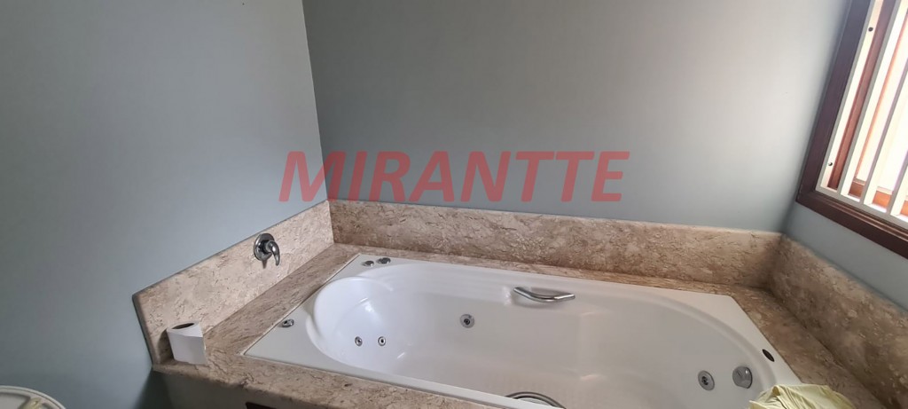 Sobrado de 192m² com 3 quartos em Vila Galvão
