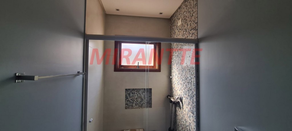 Sobrado de 192m² com 3 quartos em Vila Galvão