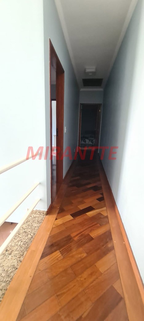Sobrado de 192m² com 3 quartos em Vila Galvão