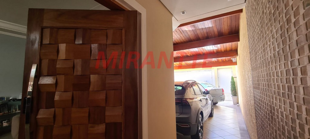 Sobrado de 192m² com 3 quartos em Vila Galvão
