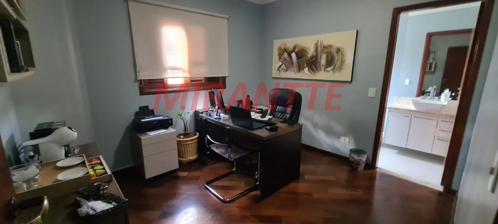 Sobrado de 192m² com 3 quartos em Vila Galvão