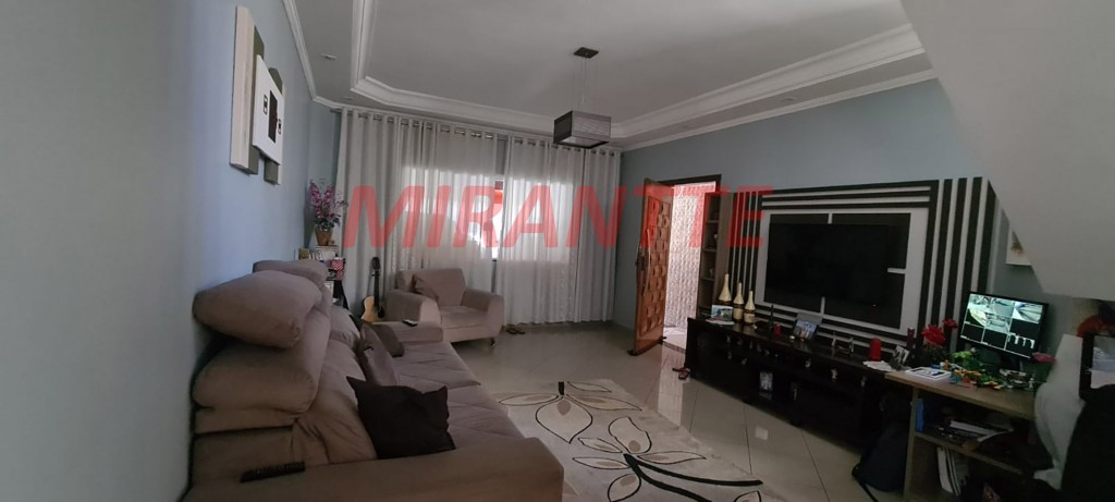 Sobrado de 192m² com 3 quartos em Vila Galvão