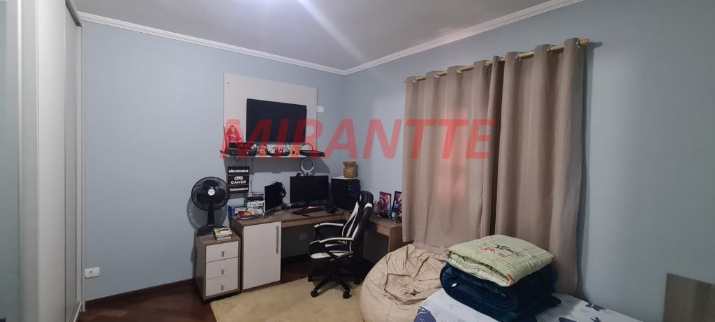 Sobrado de 192m² com 3 quartos em Vila Galvão