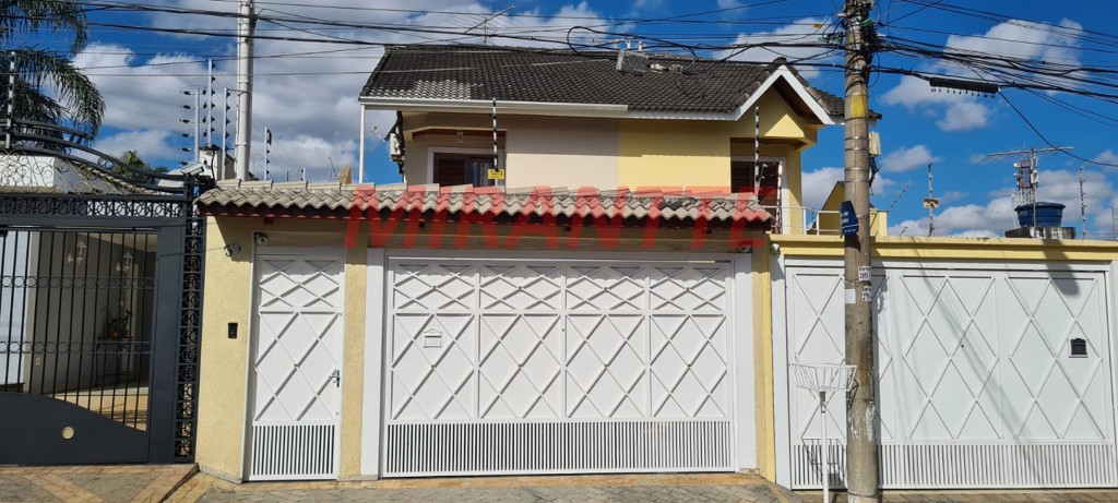 Sobrado de 192m² com 3 quartos em Vila Galvão