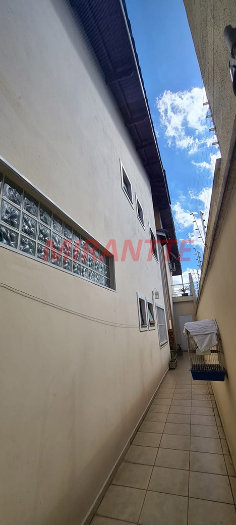 Sobrado de 192m² com 3 quartos em Vila Galvão