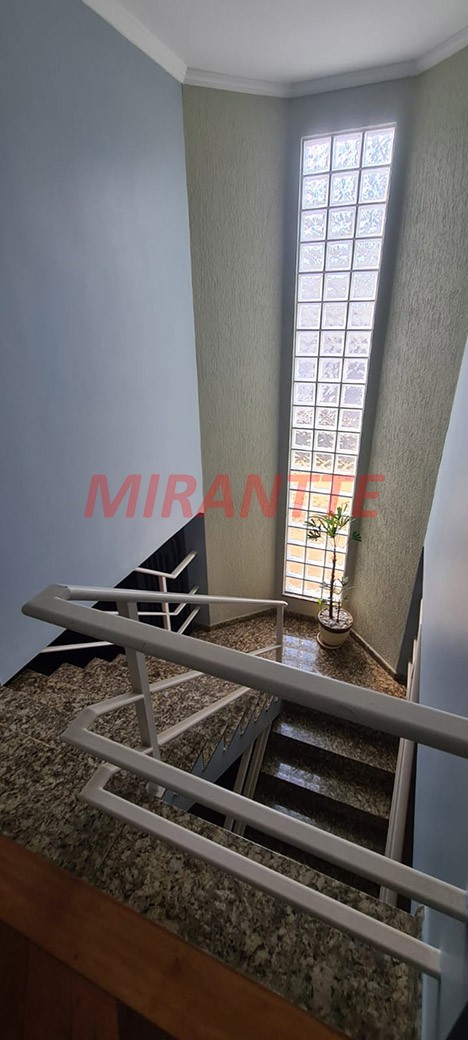 Sobrado de 192m² com 3 quartos em Vila Galvão