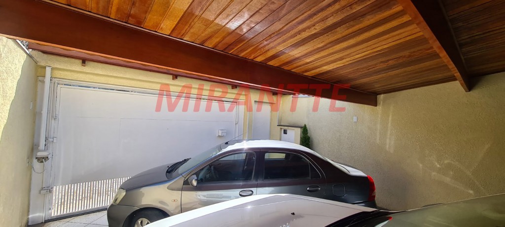 Sobrado de 192m² com 3 quartos em Vila Galvão