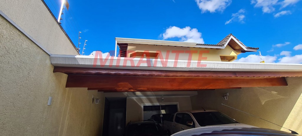 Sobrado de 192m² com 3 quartos em Vila Galvão