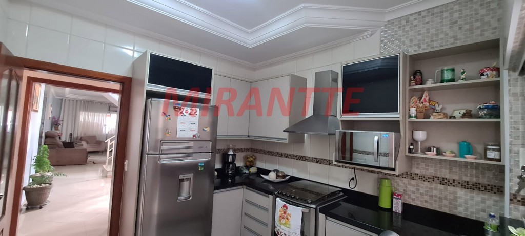 Sobrado de 192m² com 3 quartos em Vila Galvão
