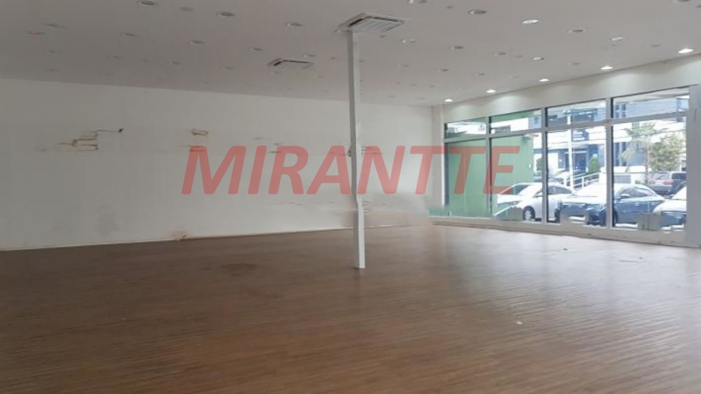 Comercial de 350m² em Água Fria