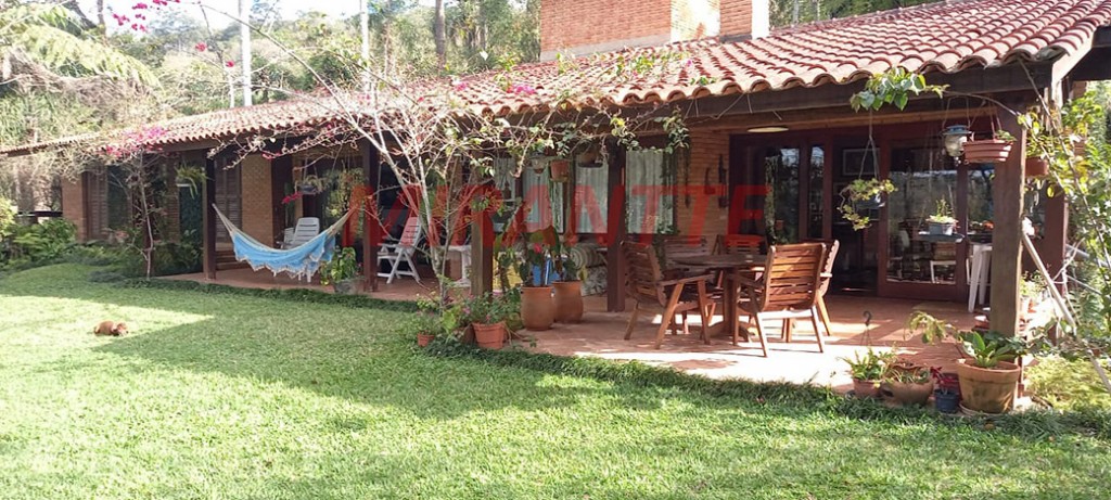 ChÁcara de 452m² com 5 quartos em Parque Petropolis