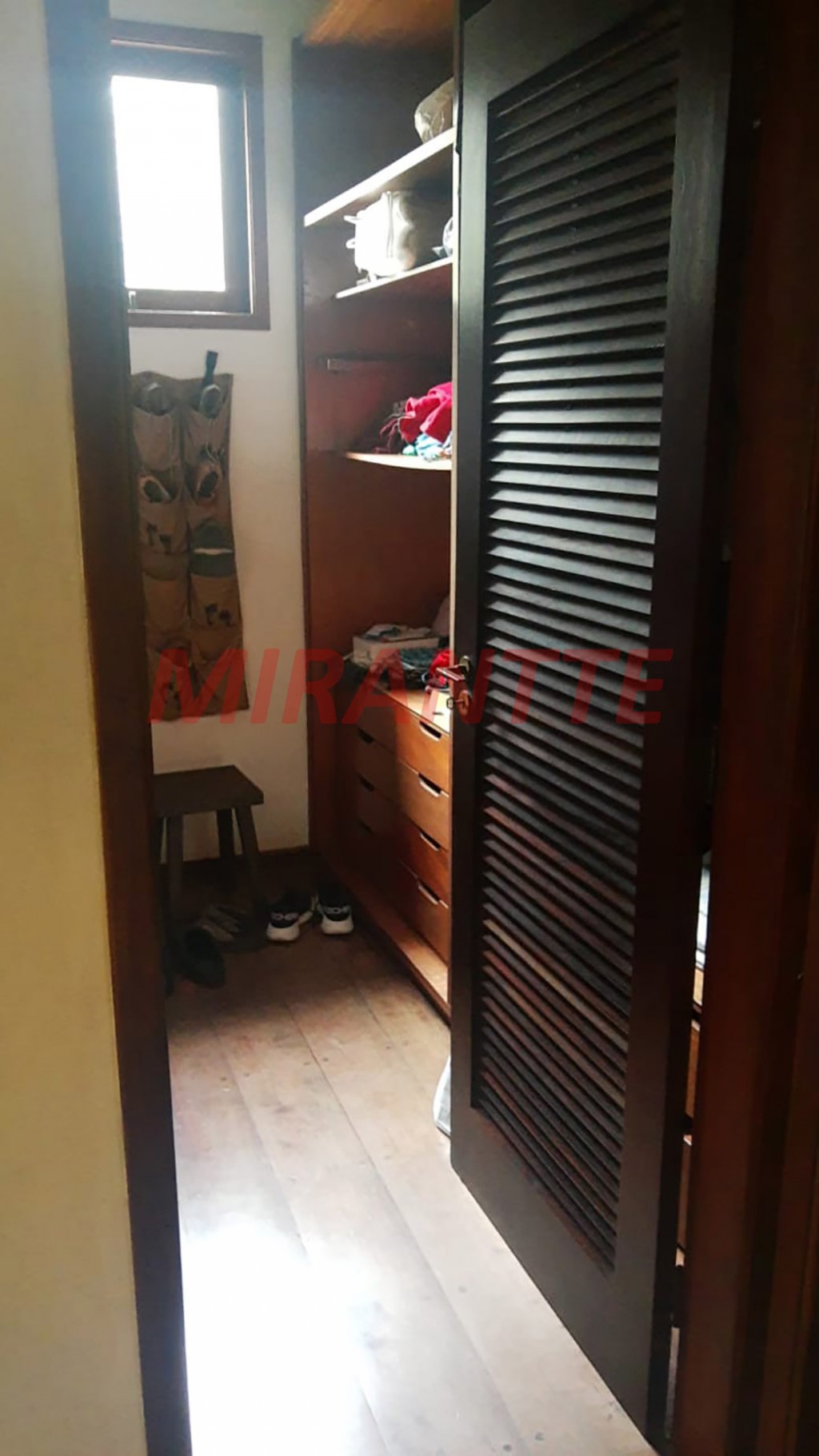 ChÁcara de 452m² com 5 quartos em Parque Petropolis