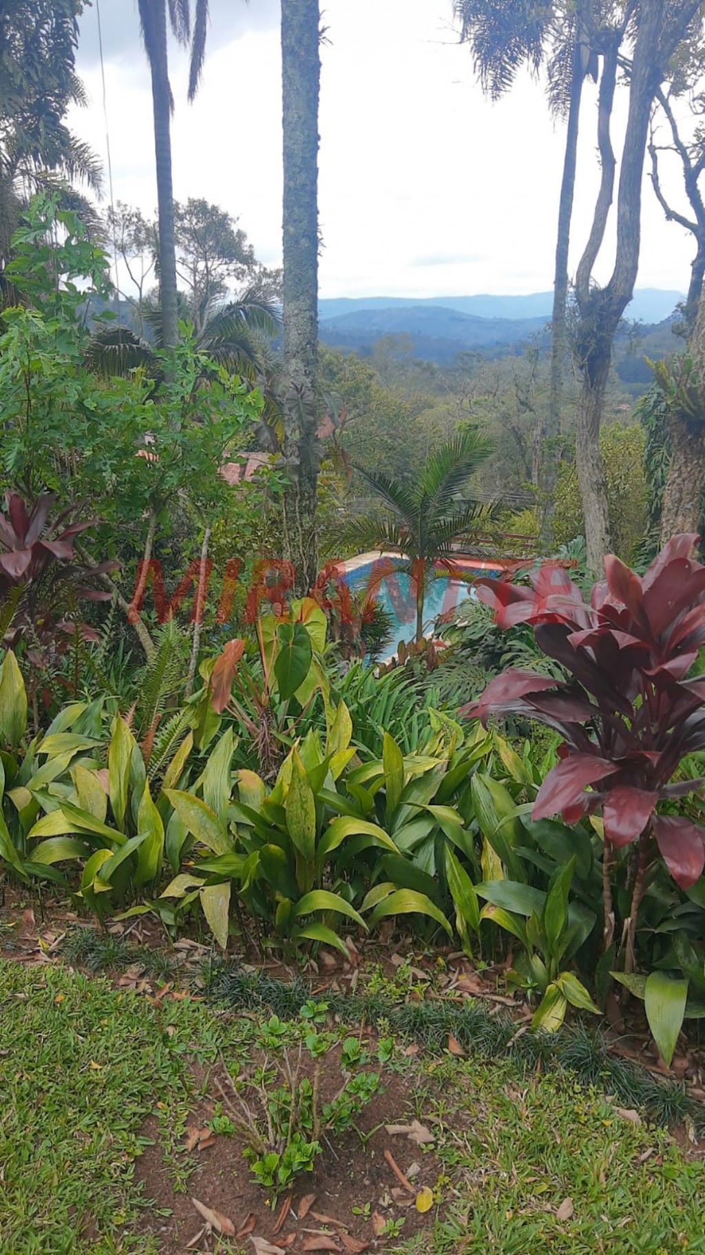 ChÁcara de 452m² com 5 quartos em Parque Petropolis