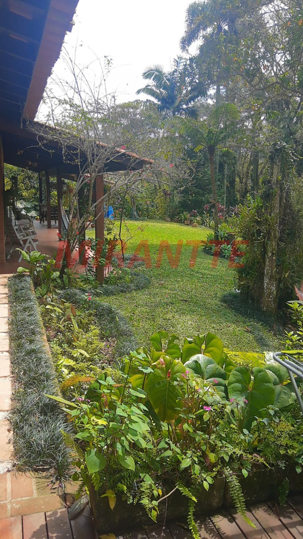 ChÁcara de 452m² com 5 quartos em Parque Petropolis