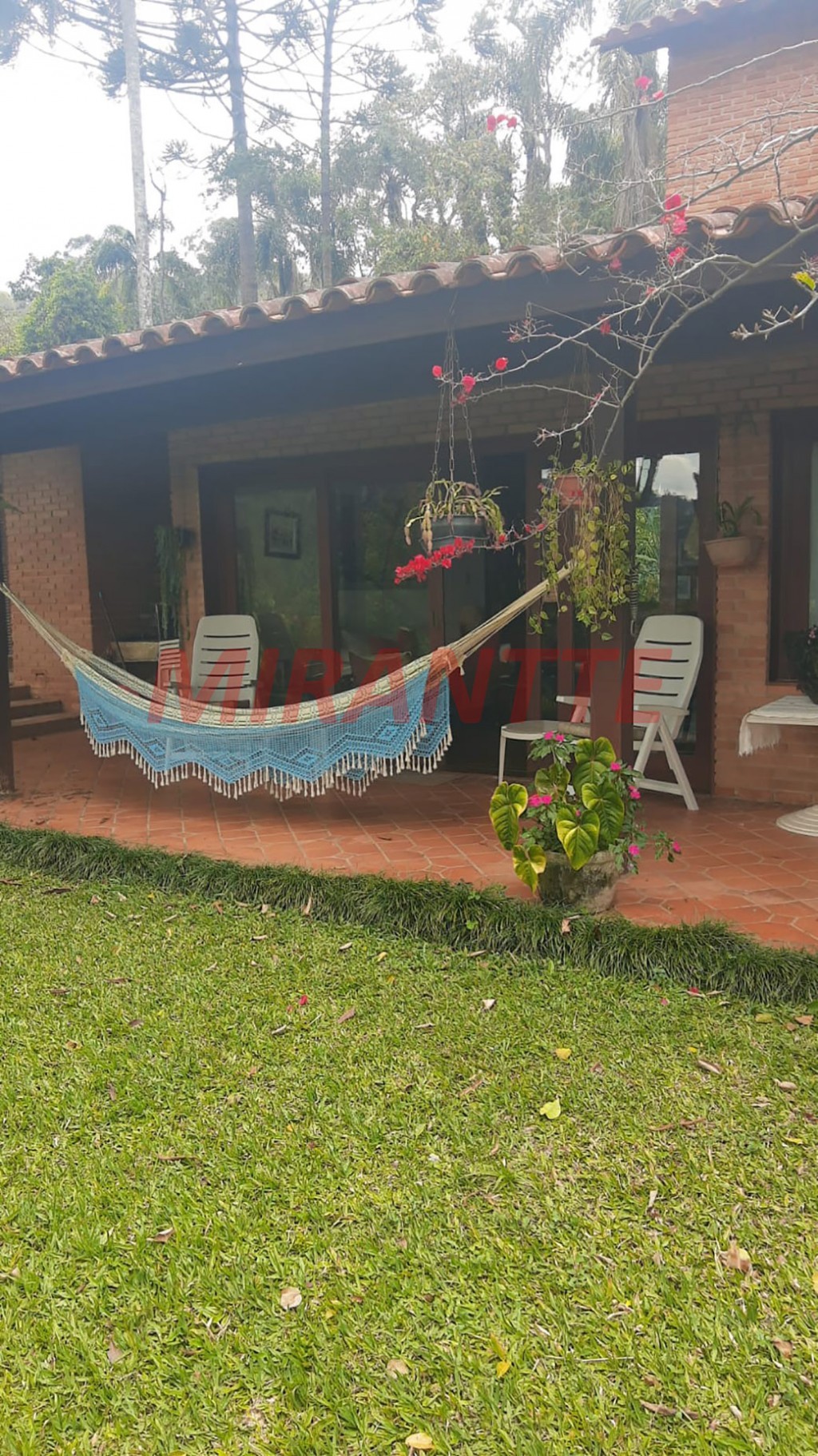 ChÁcara de 452m² com 5 quartos em Parque Petropolis