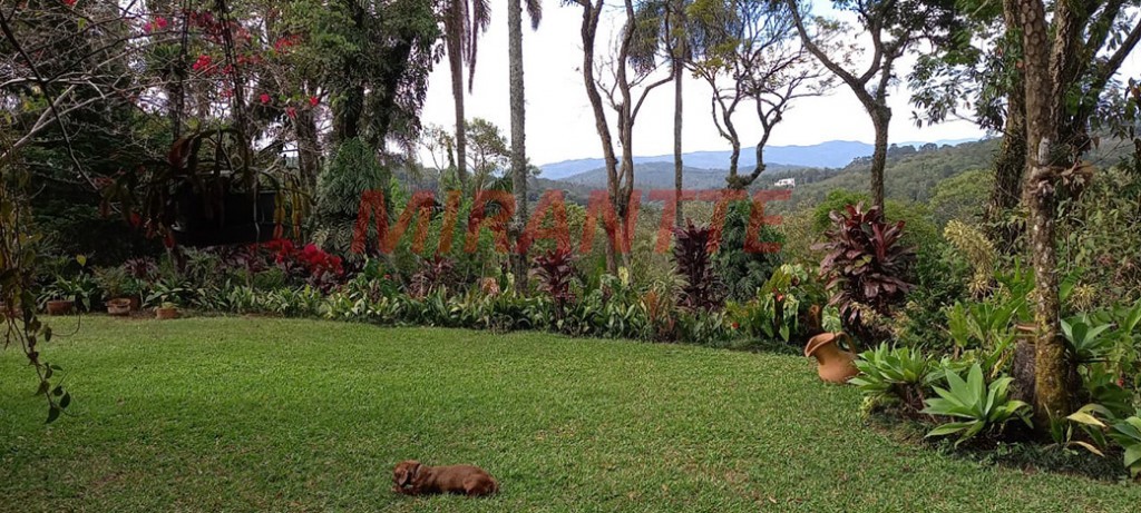 ChÁcara de 452m² com 5 quartos em Parque Petropolis
