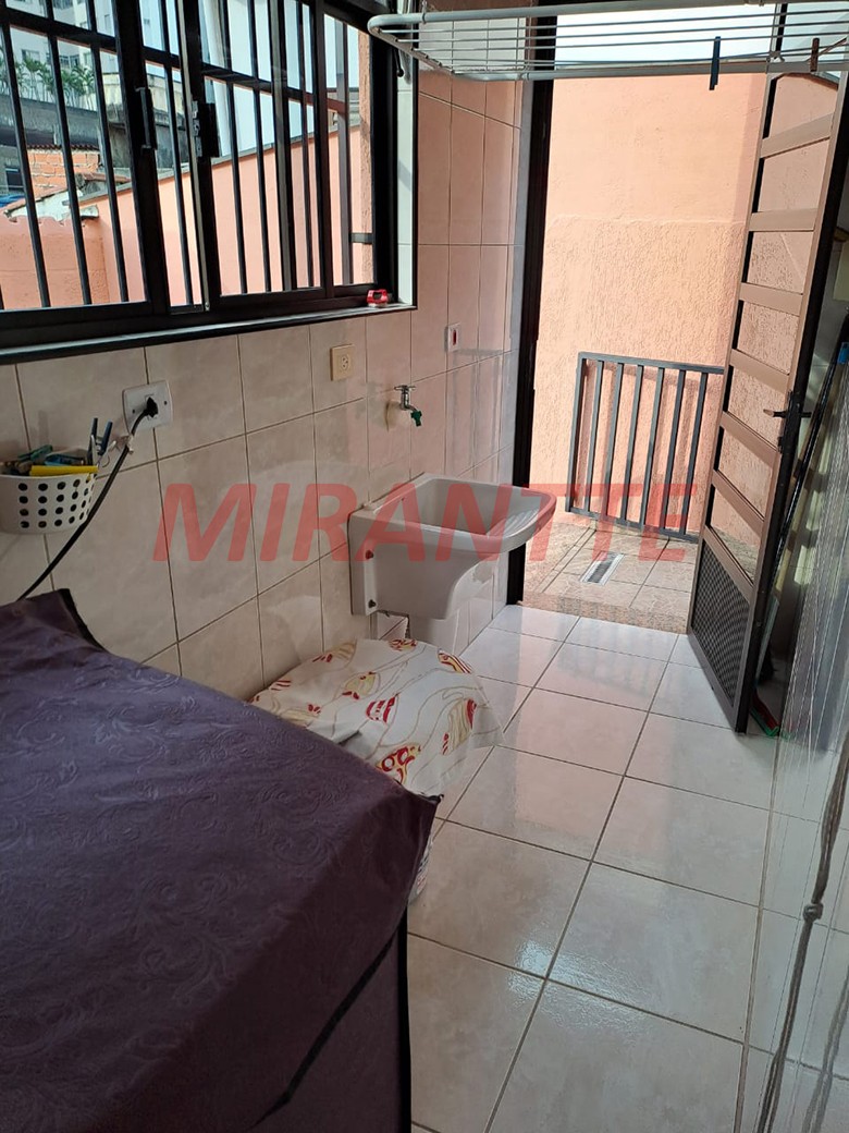 Sobrado de 250m² com 3 quartos em Santana