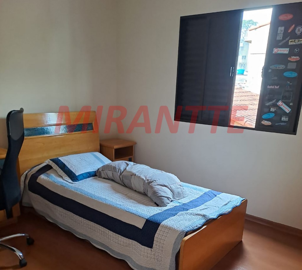 Sobrado de 250m² com 3 quartos em Santana