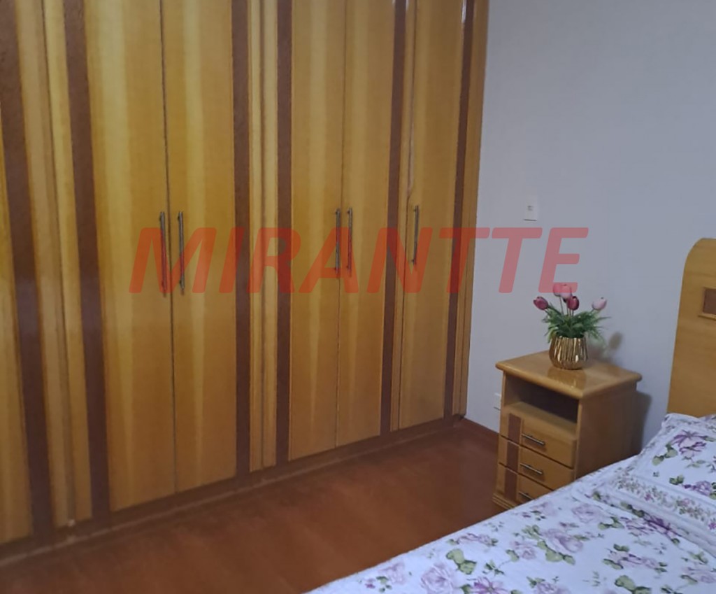 Sobrado de 250m² com 3 quartos em Santana