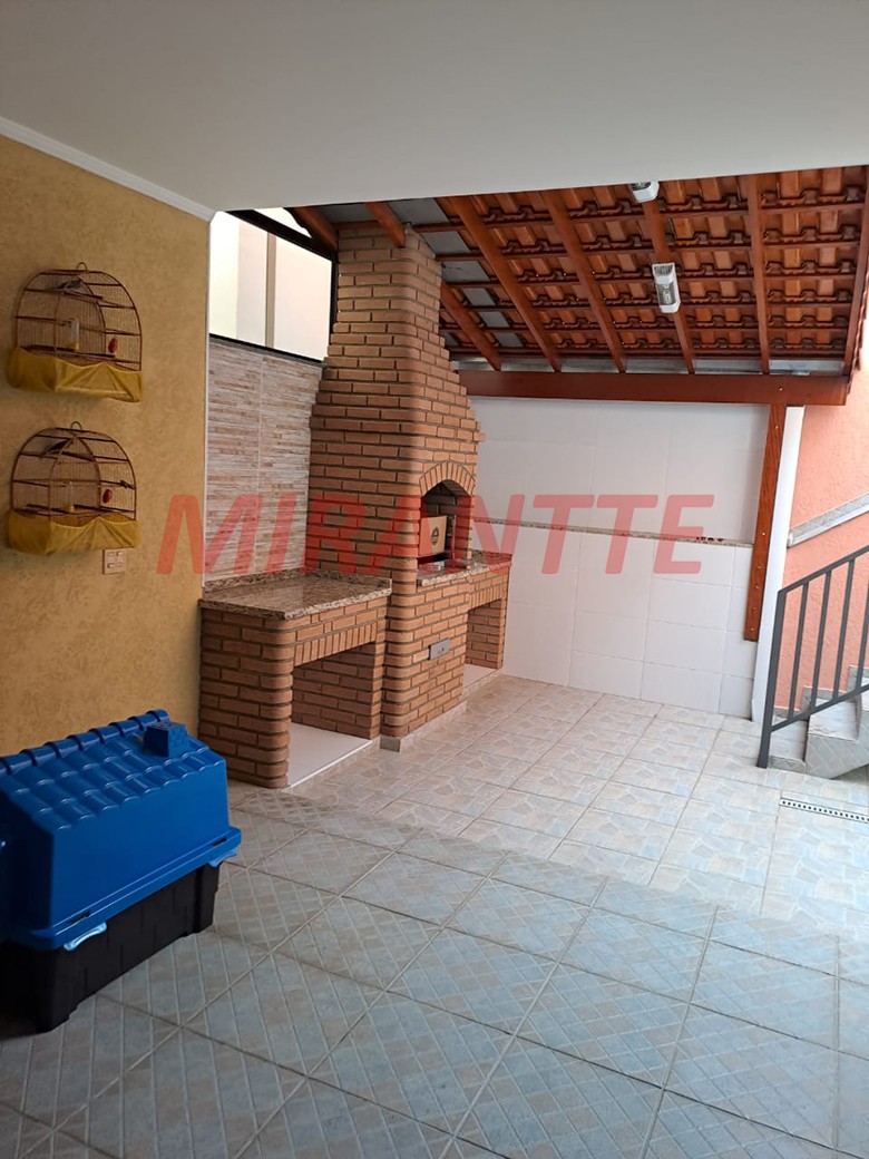 Sobrado de 250m² com 3 quartos em Santana