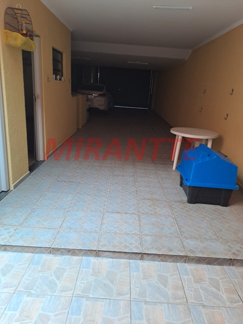 Sobrado de 250m² com 3 quartos em Santana