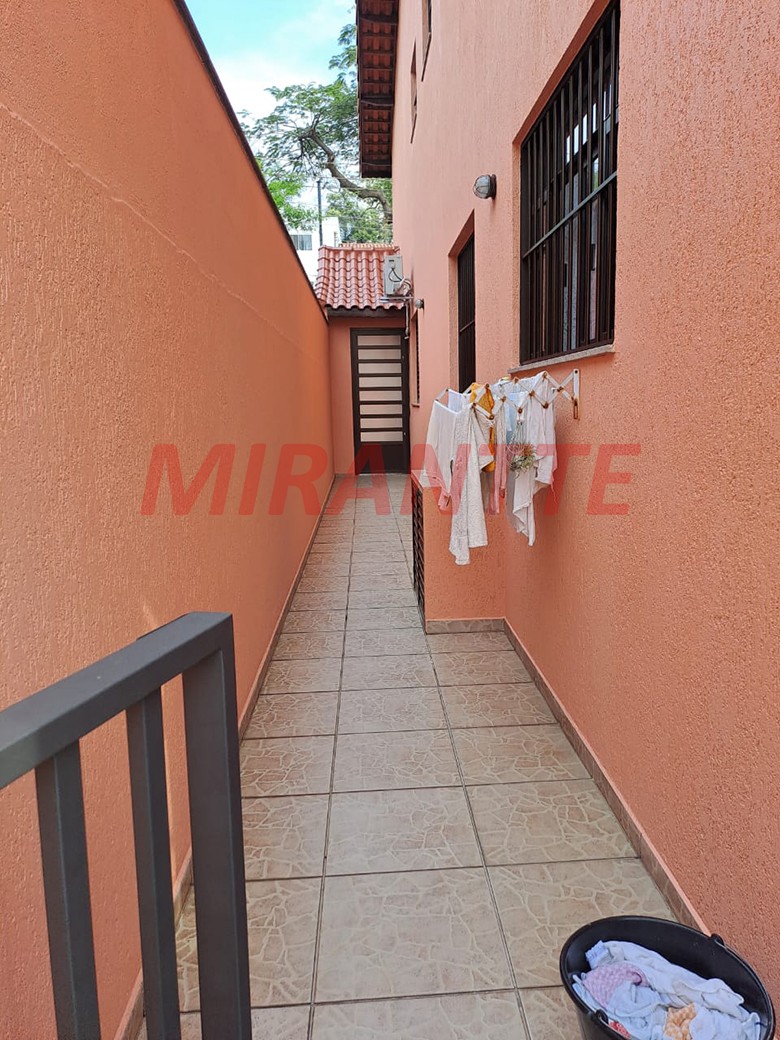 Sobrado de 250m² com 3 quartos em Santana