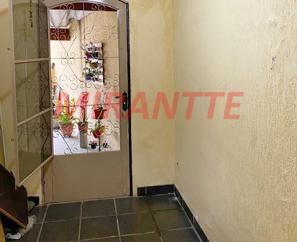 Sobrado de 216m² com 3 quartos em Jardim Santa Mena