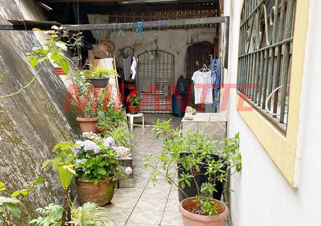 Sobrado de 216m² com 3 quartos em Jardim Santa Mena