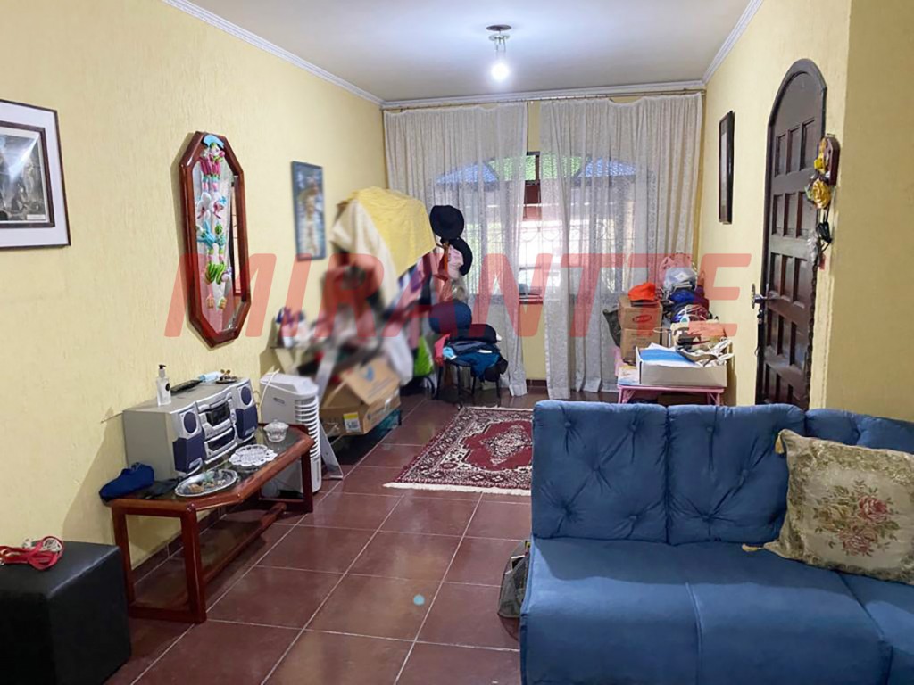 Sobrado de 216m² com 3 quartos em Jardim Santa Mena