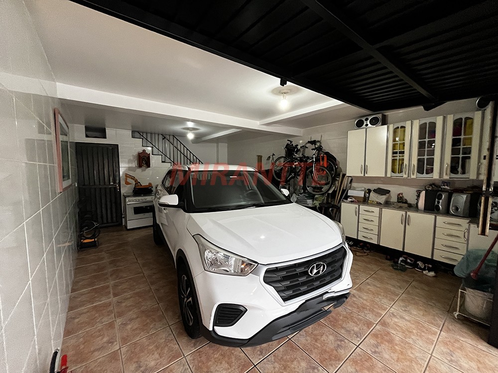 Sobrado de 194m² com 3 quartos em Horto Florestal