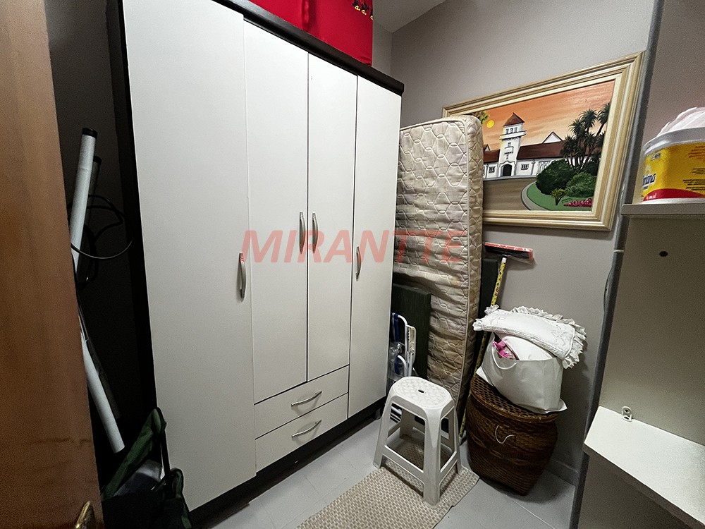 Sobrado de 194m² com 3 quartos em Horto Florestal
