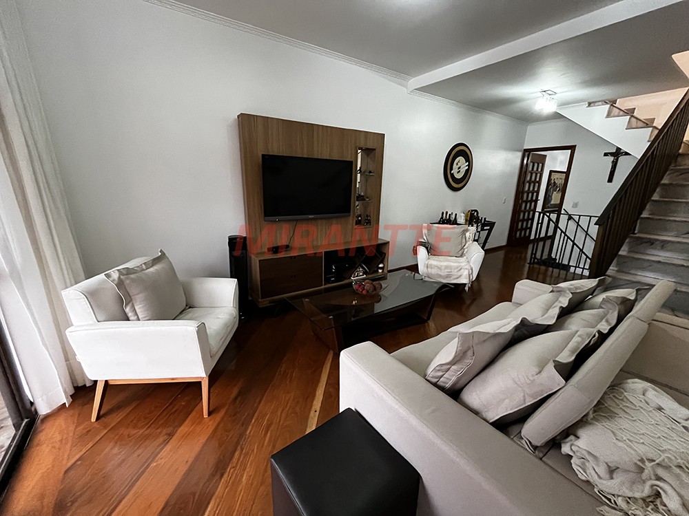 Sobrado de 194m² com 3 quartos em Horto Florestal