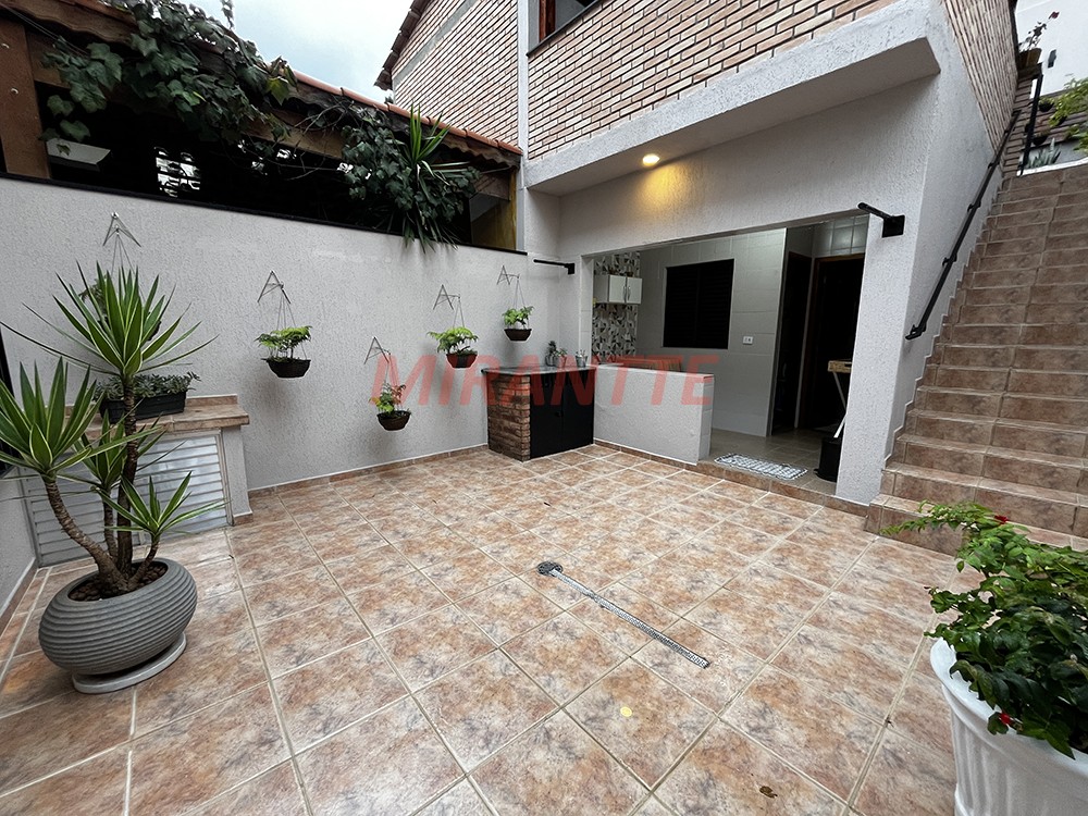 Sobrado de 194m² com 3 quartos em Horto Florestal