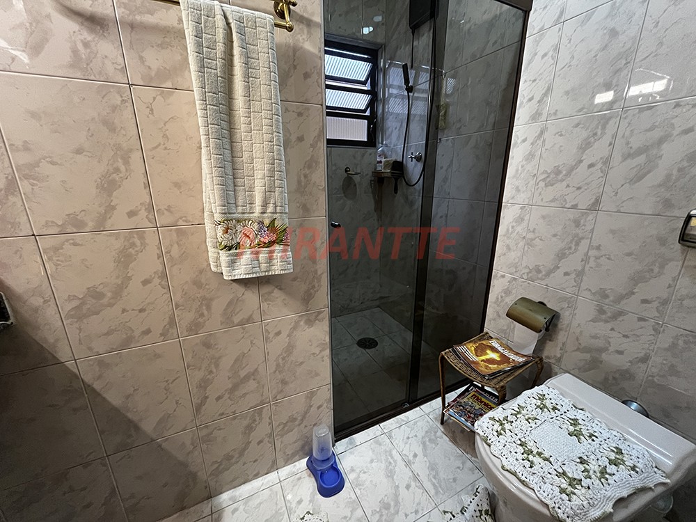 Sobrado de 194m² com 3 quartos em Horto Florestal
