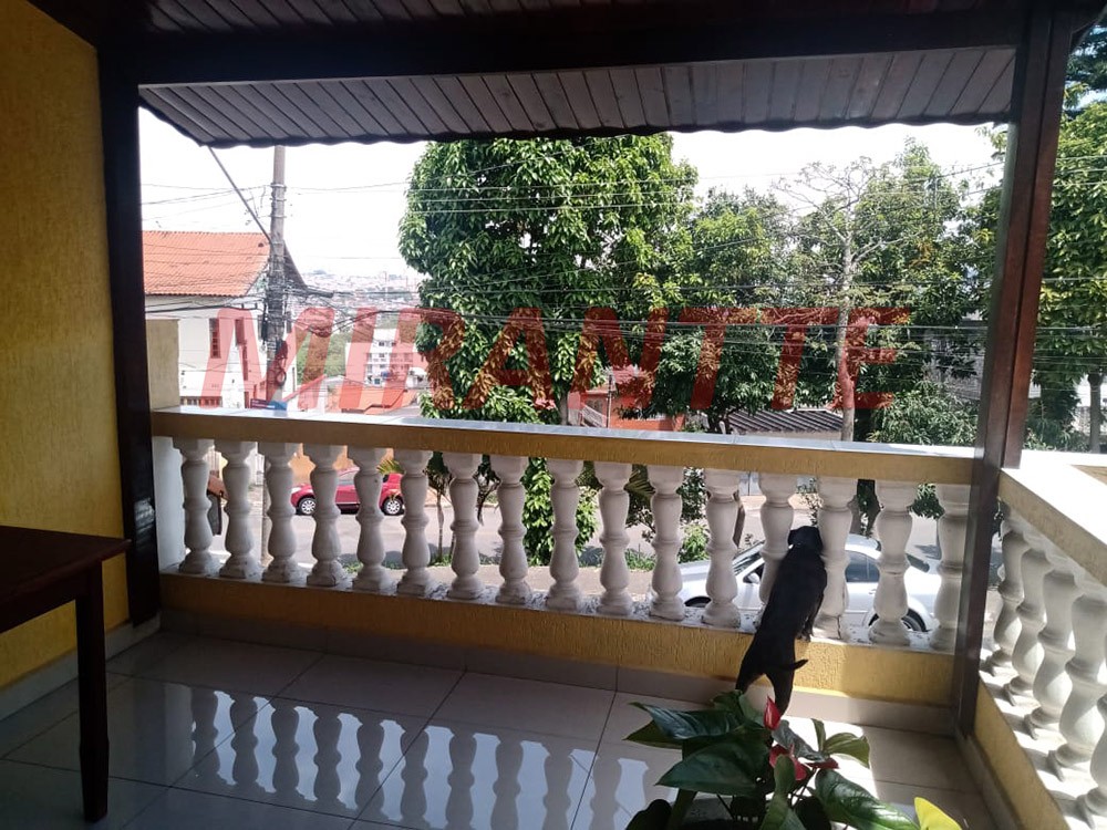 Sobrado de 165m² com 4 quartos em Vila Nova Galvão