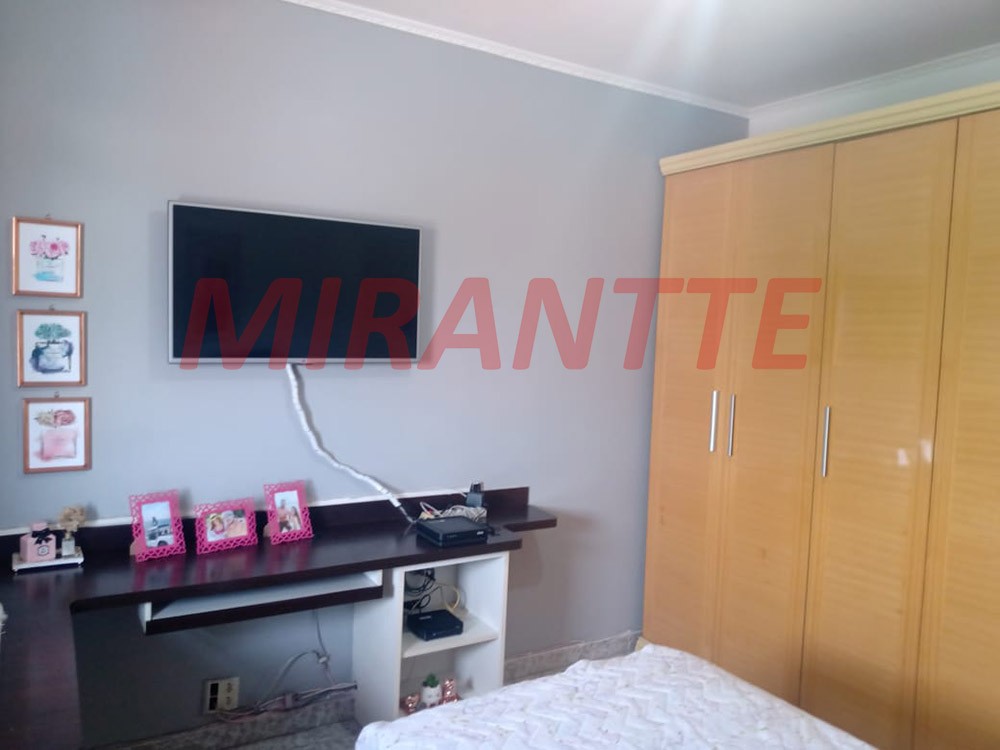 Sobrado de 165m² com 4 quartos em Vila Nova Galvão
