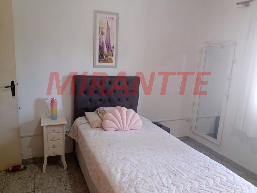 Sobrado de 165m² com 4 quartos em Vila Nova Galvão