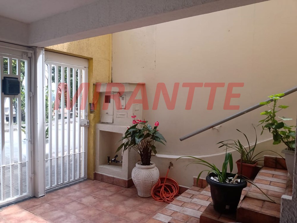 Sobrado de 165m² com 4 quartos em Vila Nova Galvão