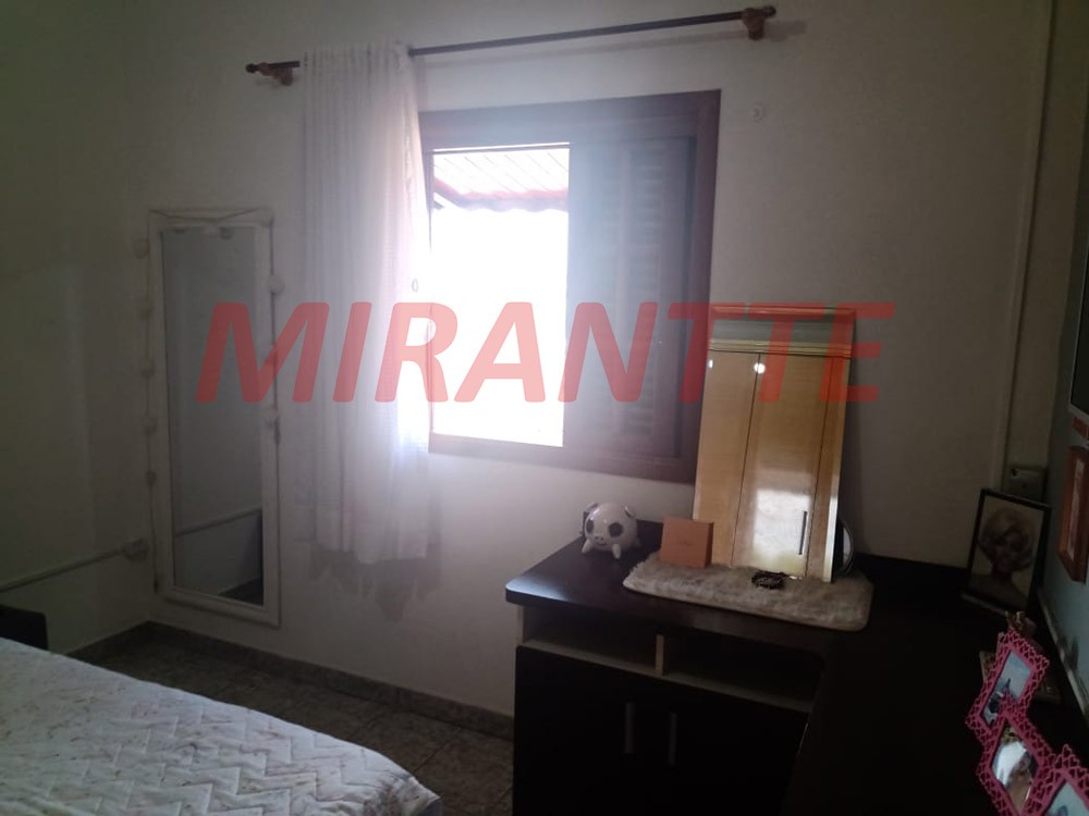 Sobrado de 165m² com 4 quartos em Vila Nova Galvão
