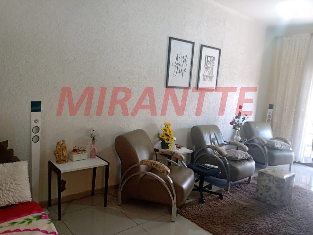 Sobrado de 165m² com 4 quartos em Vila Nova Galvão