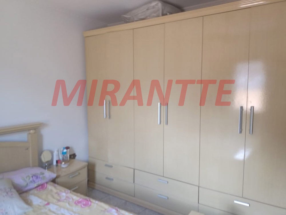 Sobrado de 165m² com 4 quartos em Vila Nova Galvão