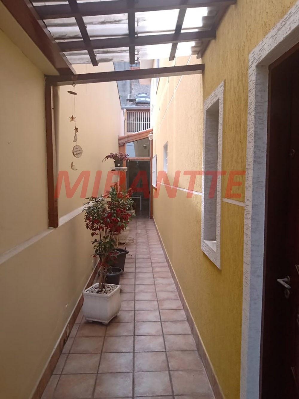 Sobrado de 165m² com 4 quartos em Vila Nova Galvão