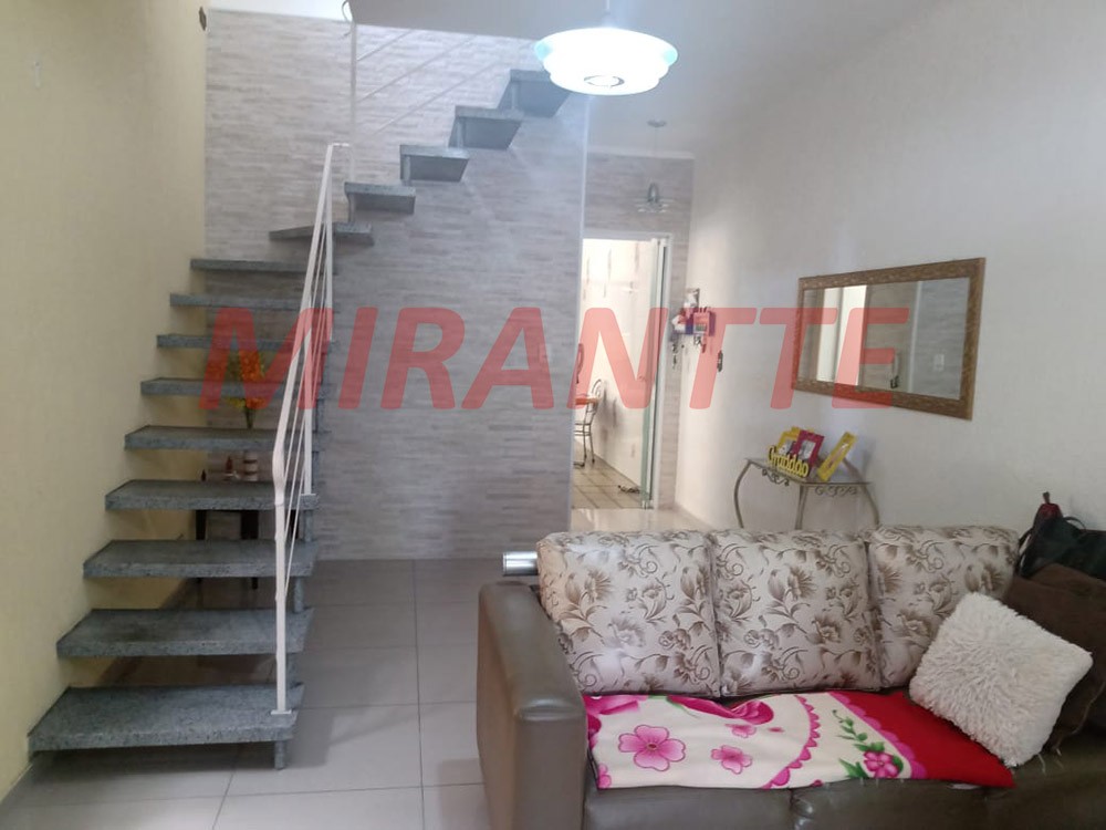 Sobrado de 165m² com 4 quartos em Vila Nova Galvão