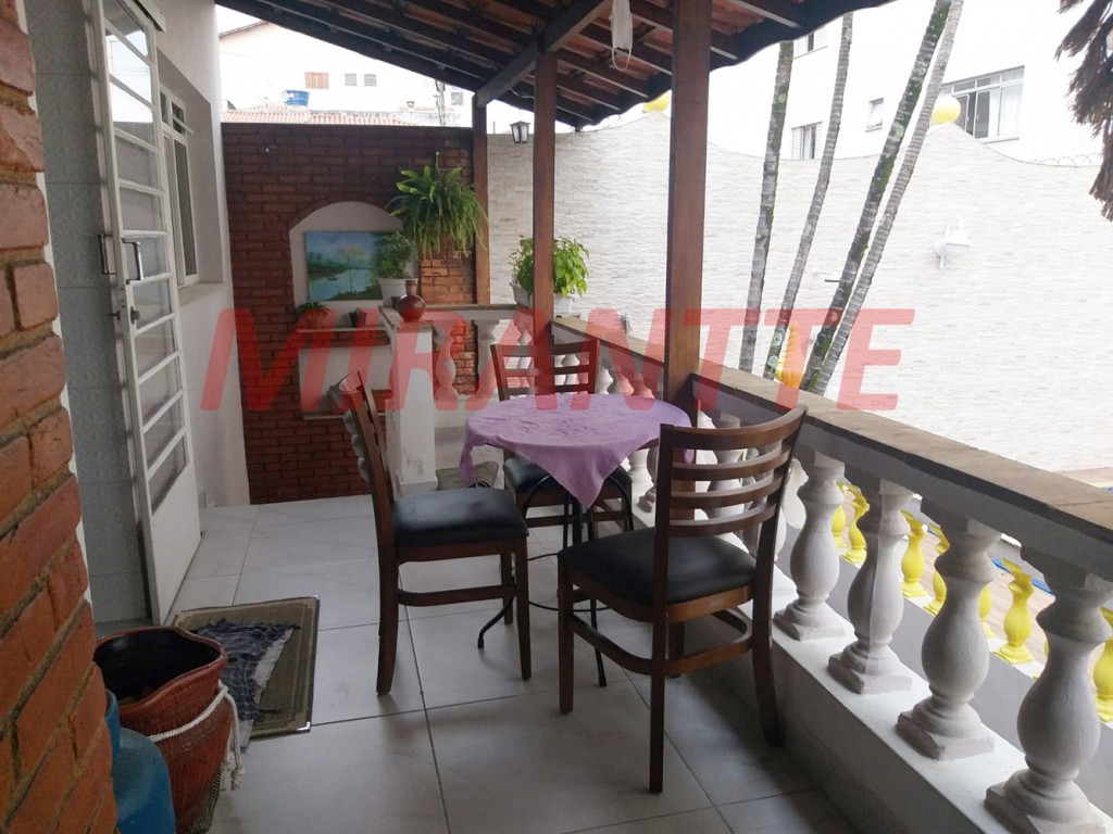 Sobrado de 315m² com 3 quartos em Vila Galvão