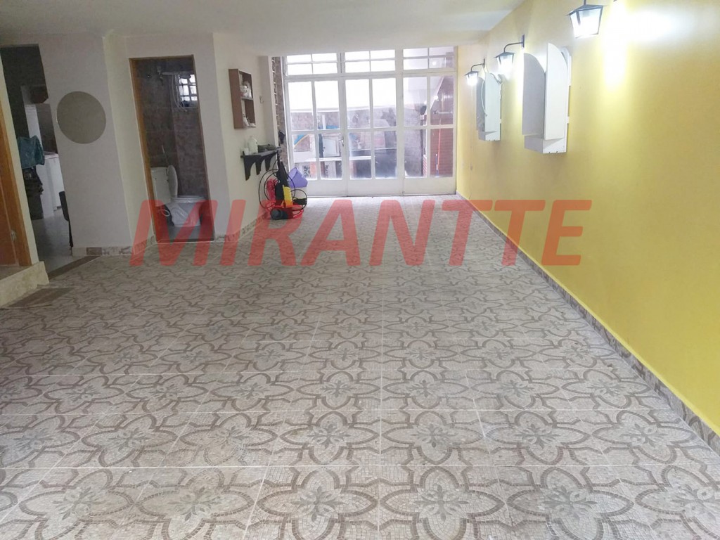 Sobrado de 315m² com 3 quartos em Vila Galvão