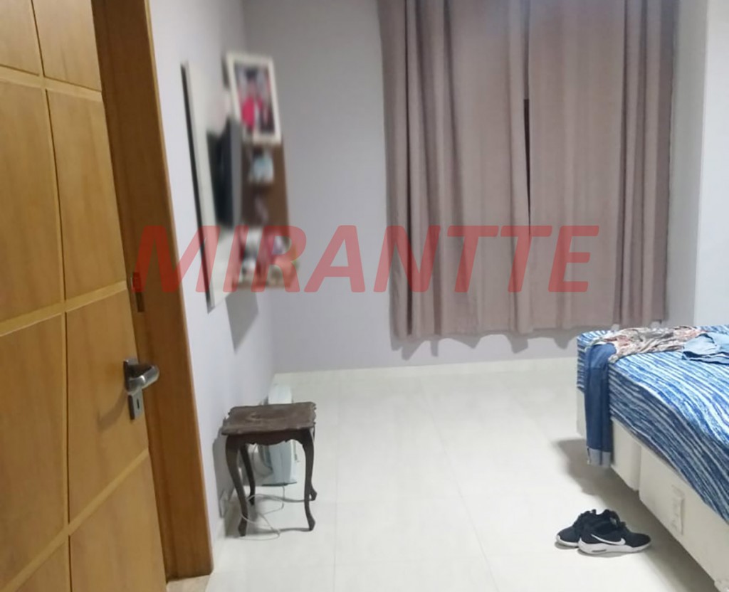 Sobrado de 315m² com 3 quartos em Vila Galvão
