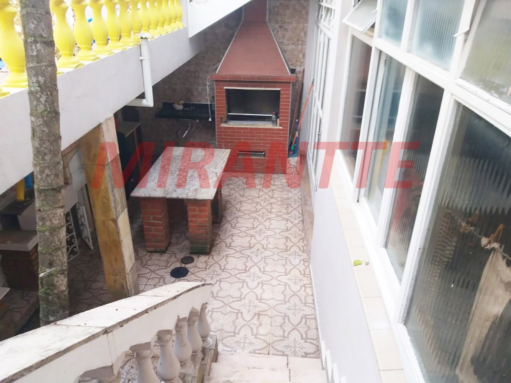 Sobrado de 315m² com 3 quartos em Vila Galvão