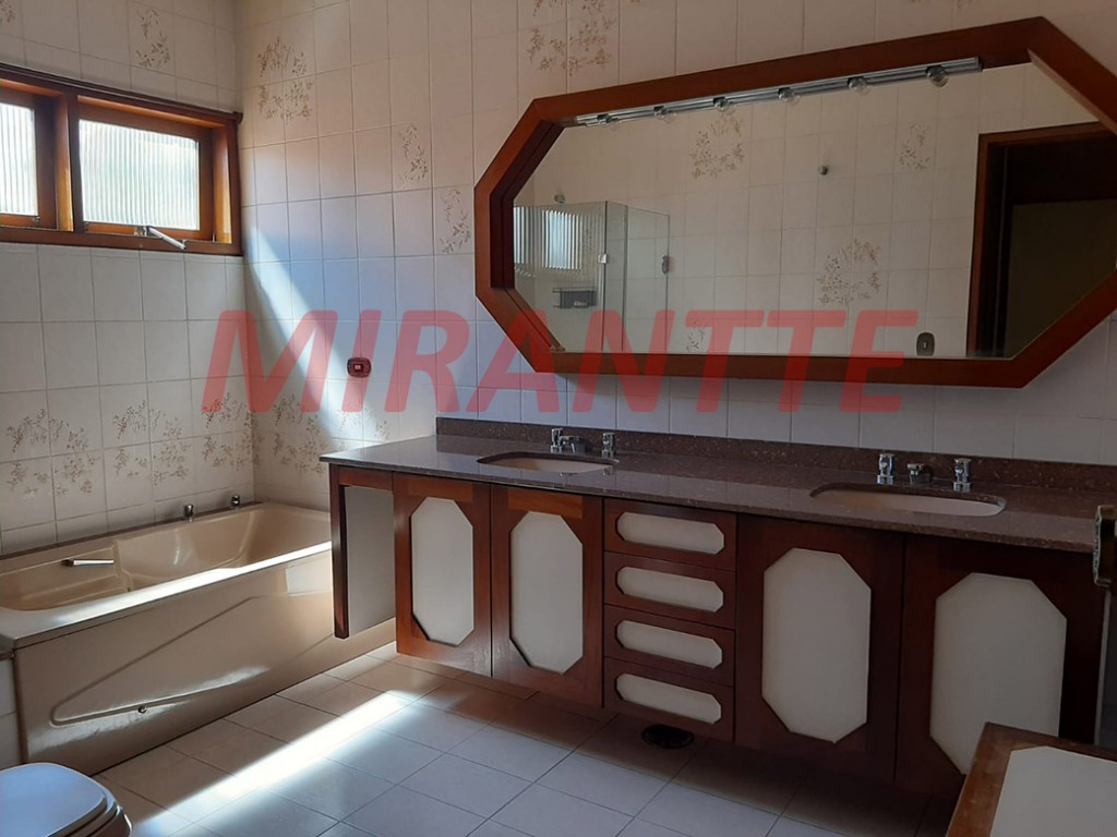 Sobrado de 467m² com 5 quartos em Jardim Leonor Mendes De Barros